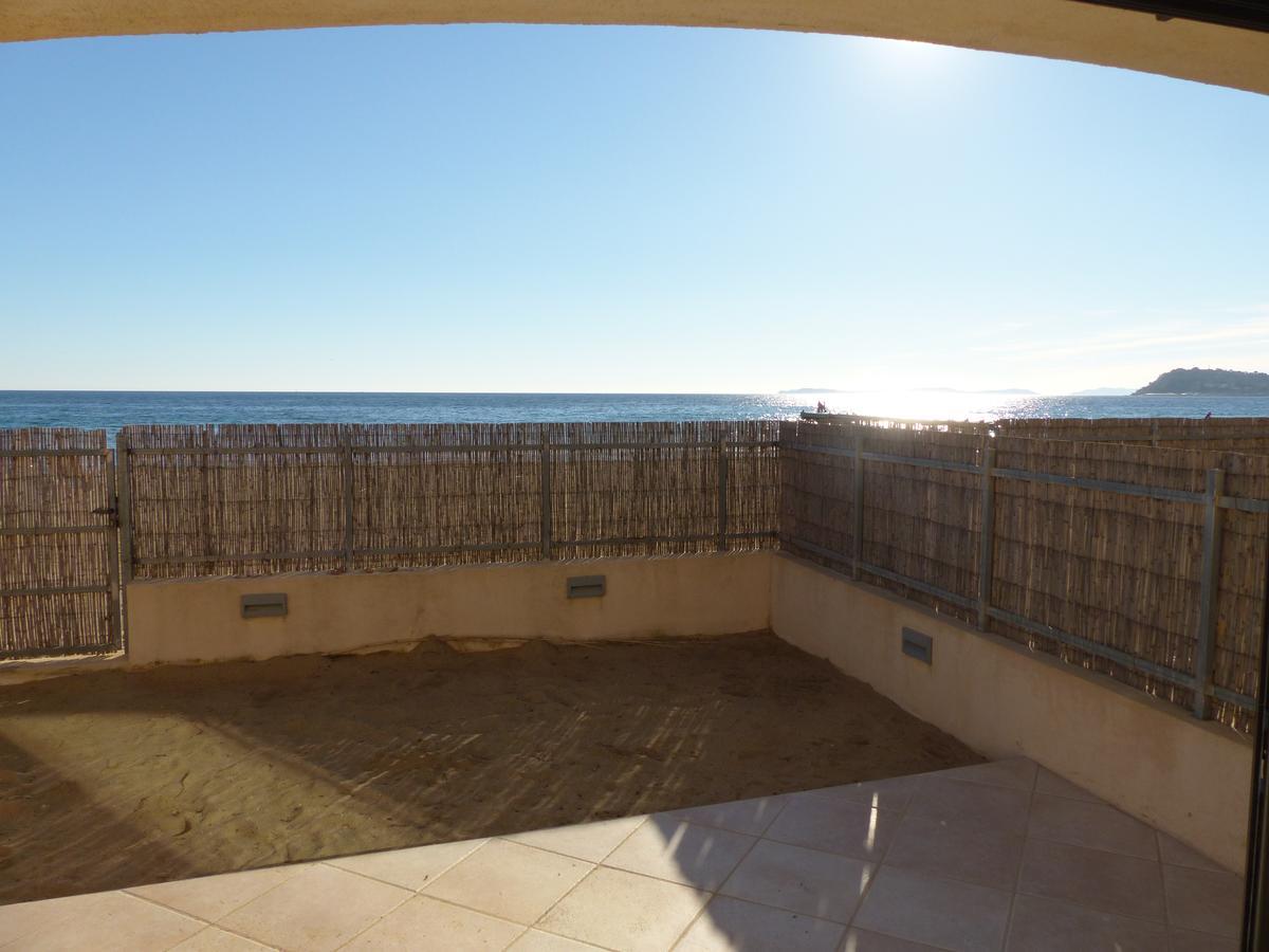 Appartement Face A La Mer La Croix-Valmer Exterior foto